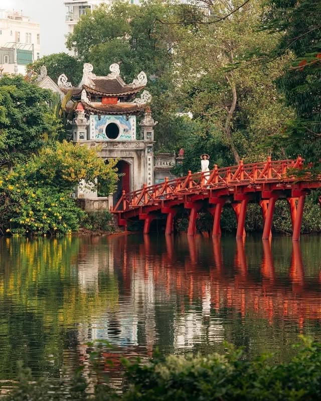 11-Night Hanoi, Ha Long Bay, Hue, Da Nang, Ho Chi Minh City and Phu Quoc Luxury Package