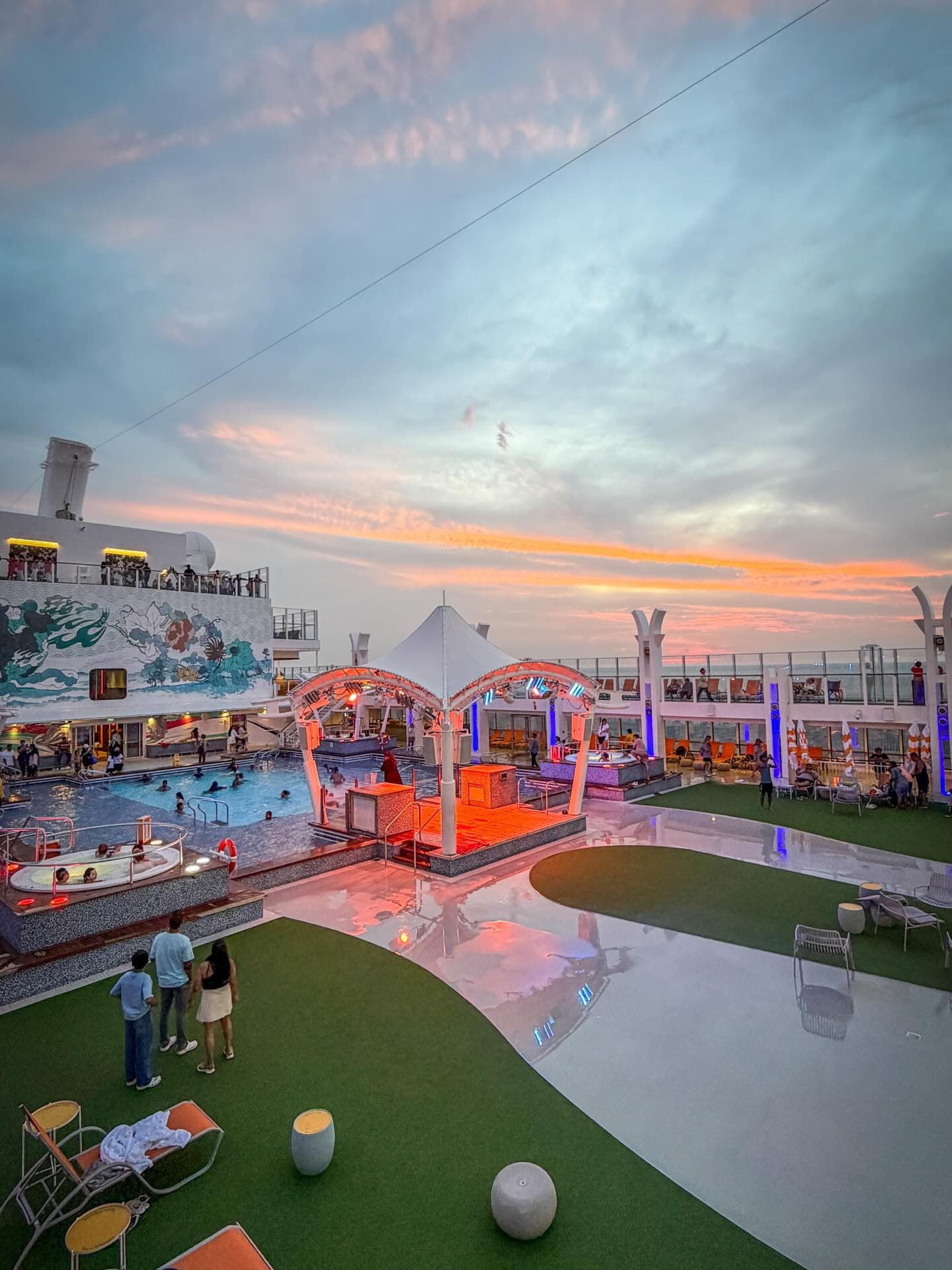 8-Night Singapore Adventure Vacation with Cruise, Bugis and Sentosa