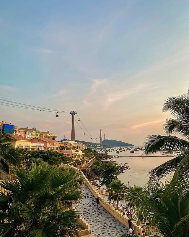 Ho Chi Minh City, Mui Ne, Da Nang and Phu Quoc 8-Night Budget Package