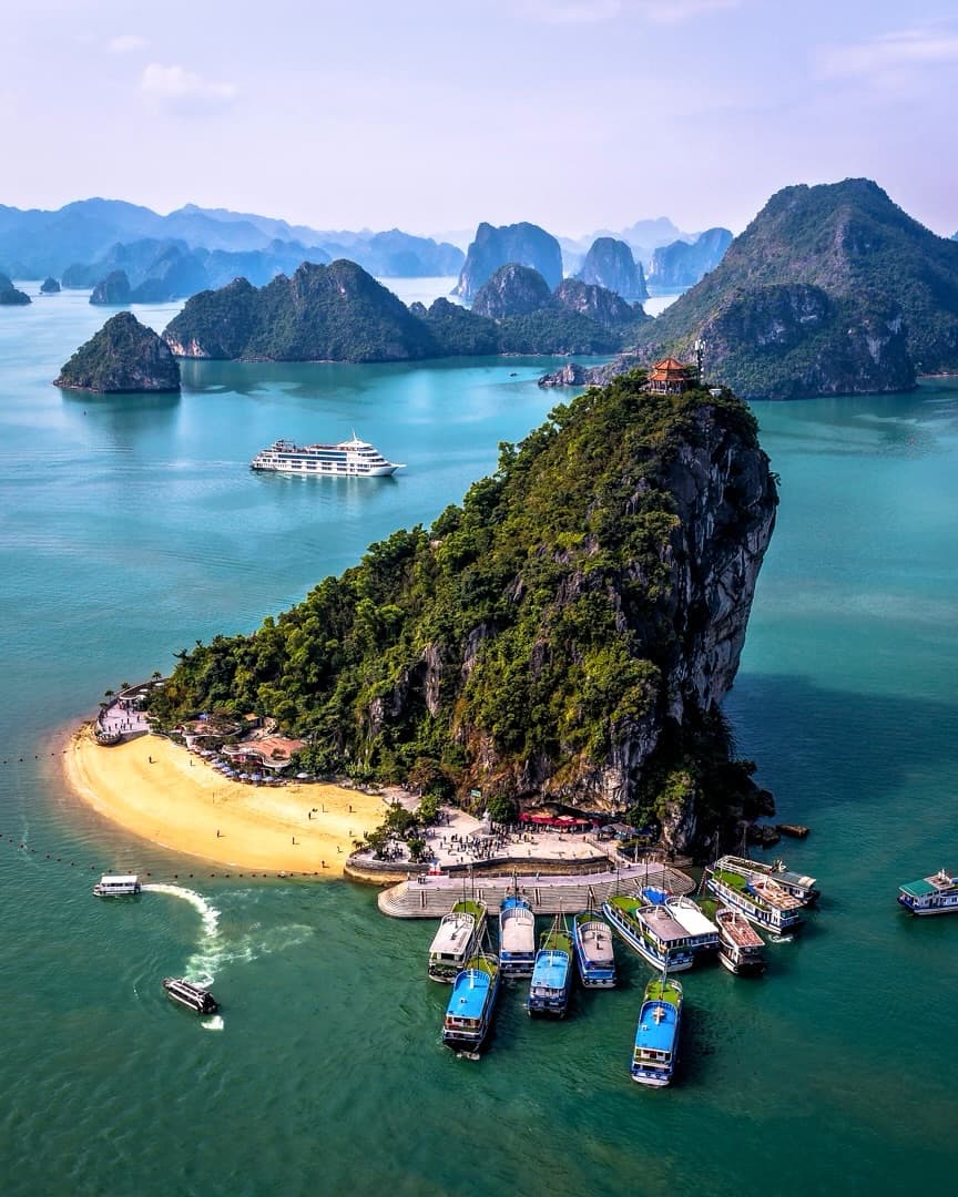 7 Family Nights from Delhi Across Hanoi, Ha Long Bay and Da Nang