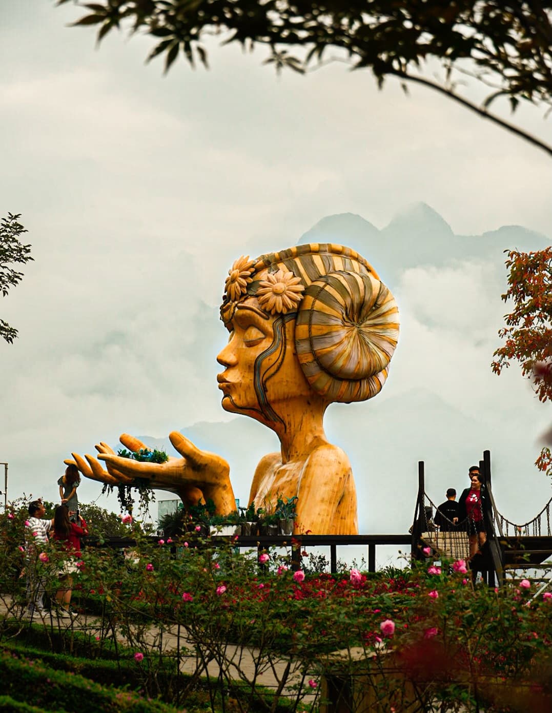 Trek from Hanoi up to Sapa over 5 Night