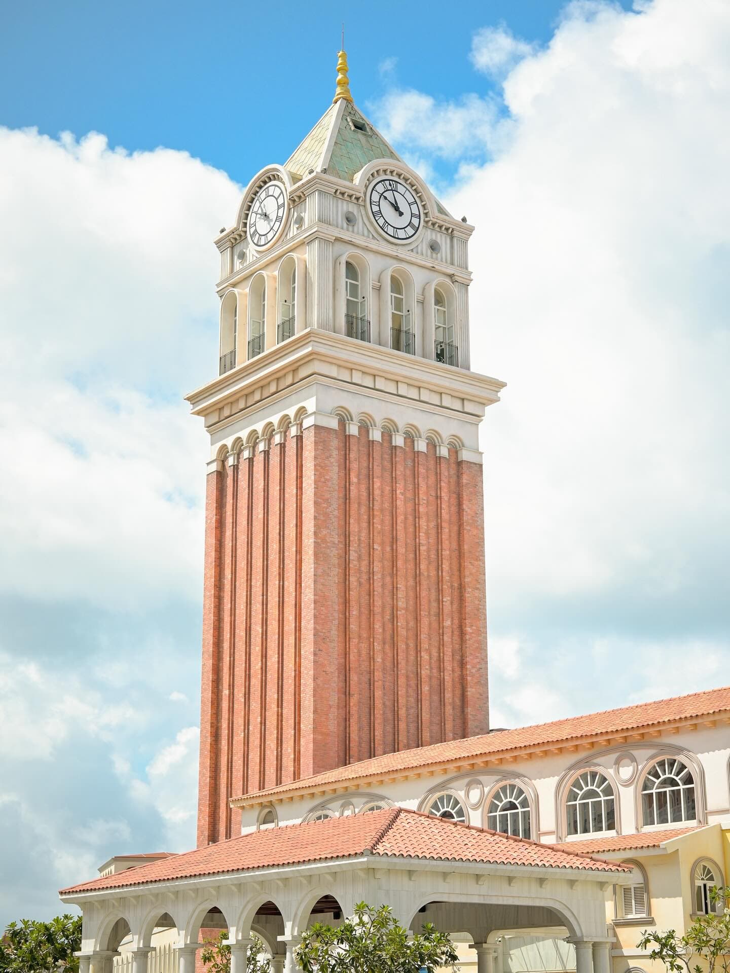 Ho Chi Minh City, Mui Ne and Phu Quoc on a Budget, 8 Nights from Hyderabad