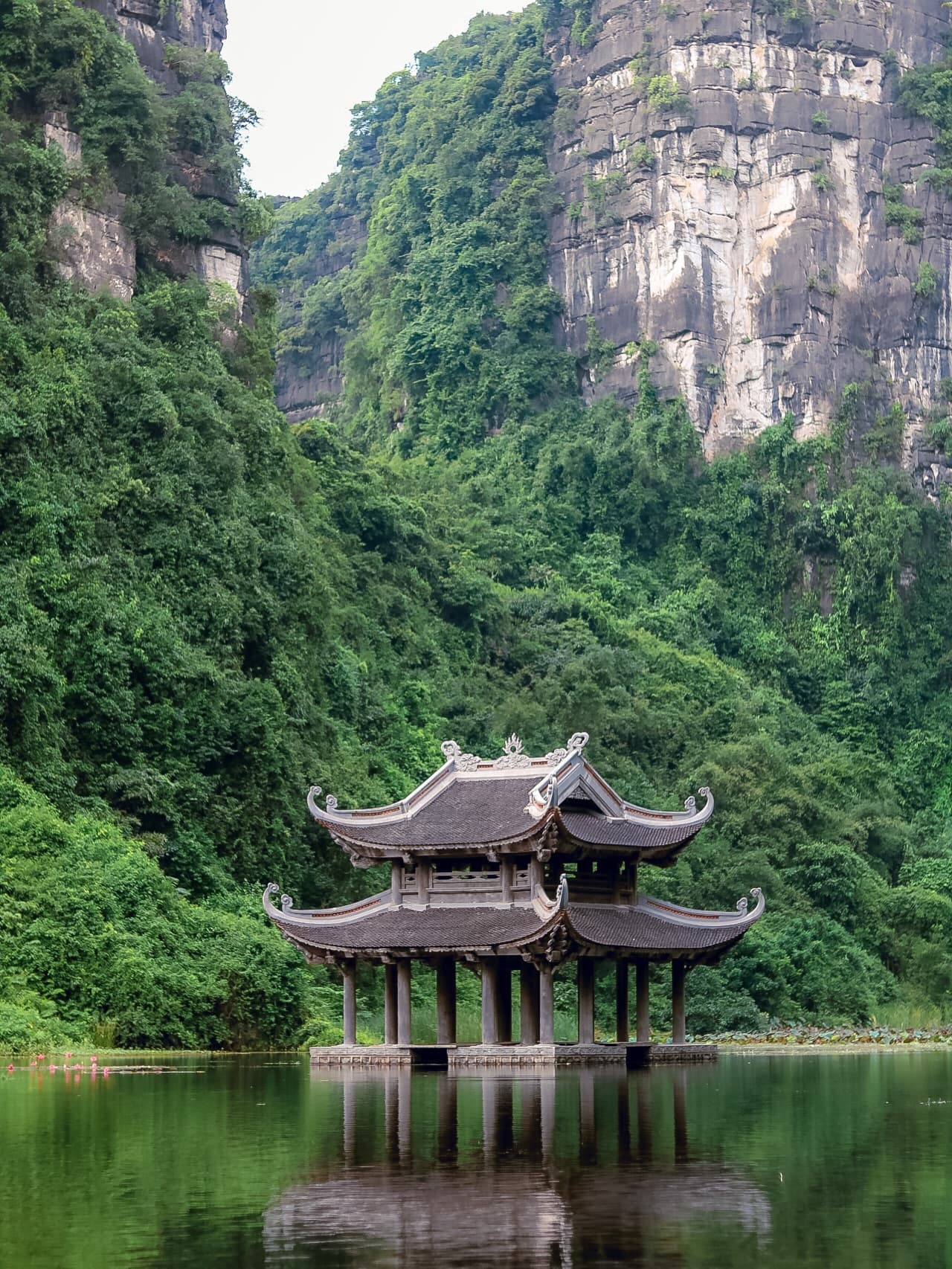 Hanoi, Ninh Binh and Hue on a 10-Night Kochi Budget Trip