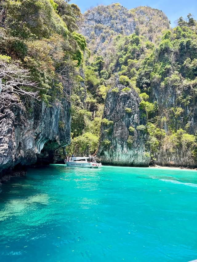 Capital Departure 8-Night Thailand Holiday Package