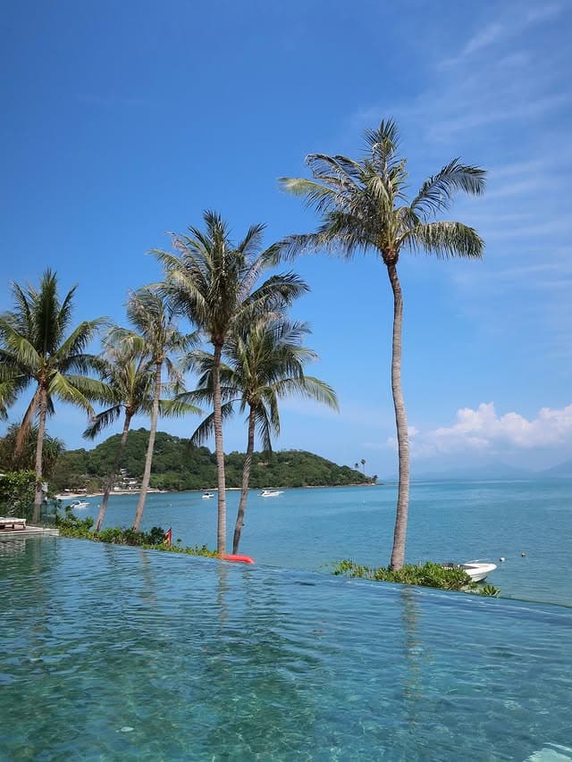 North to South Thailand 10-Night Tour from Mumbai